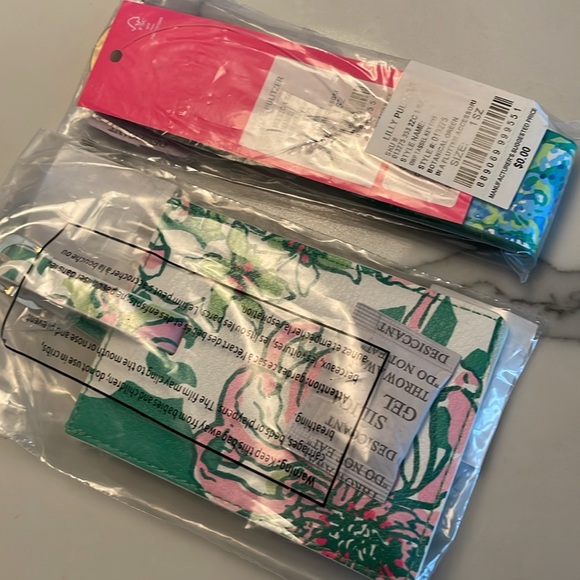 Adorable accessories! Feminine Lily Pulitzer luggage tags purse handle 💕 - Picture 2 of 3